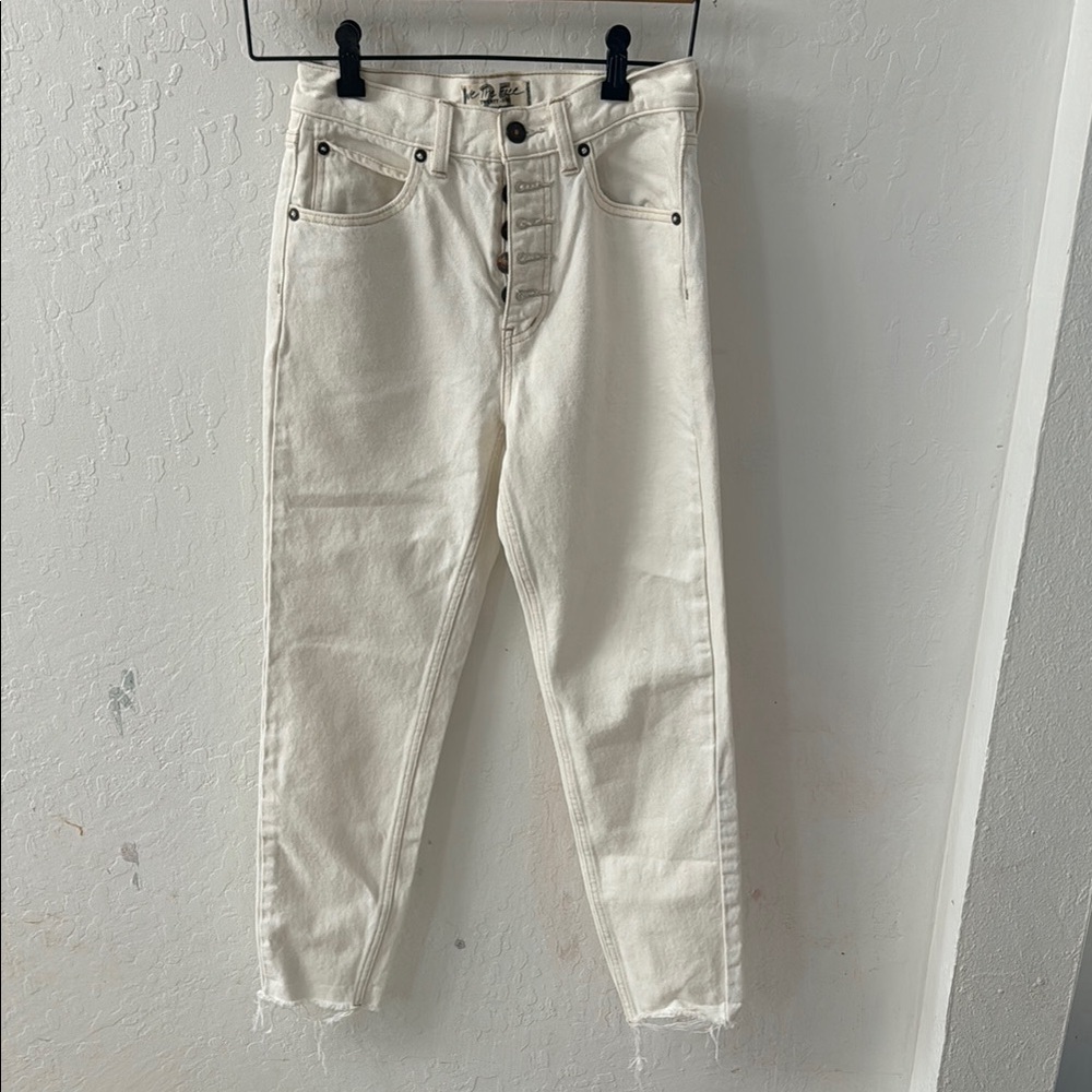 We The Free High Waist Jeans Size 25 Off White Cream Ankle Button Fly - Picture 1 of 4